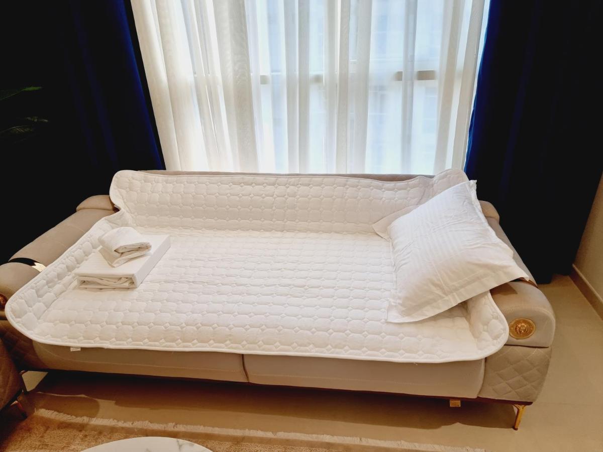 Dunya Tower Luxury And 2 Min Walk To Dubai Mall And Burj Khalifa In Heart Of Downtown Zewnętrze zdjęcie