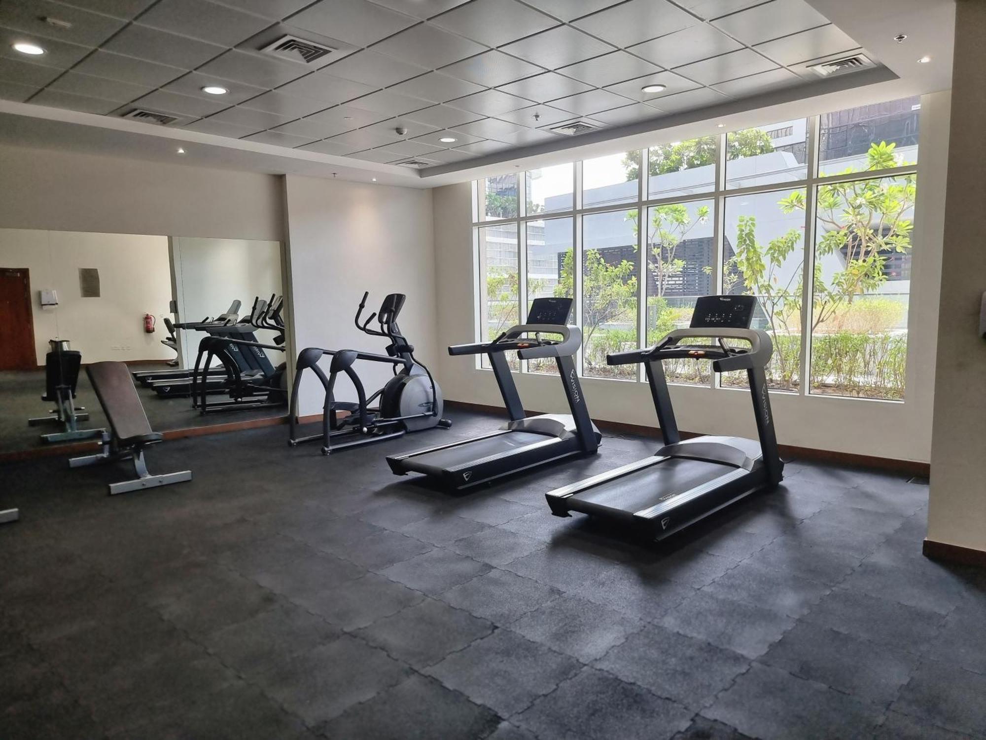 Dunya Tower Luxury And 2 Min Walk To Dubai Mall And Burj Khalifa In Heart Of Downtown Zewnętrze zdjęcie