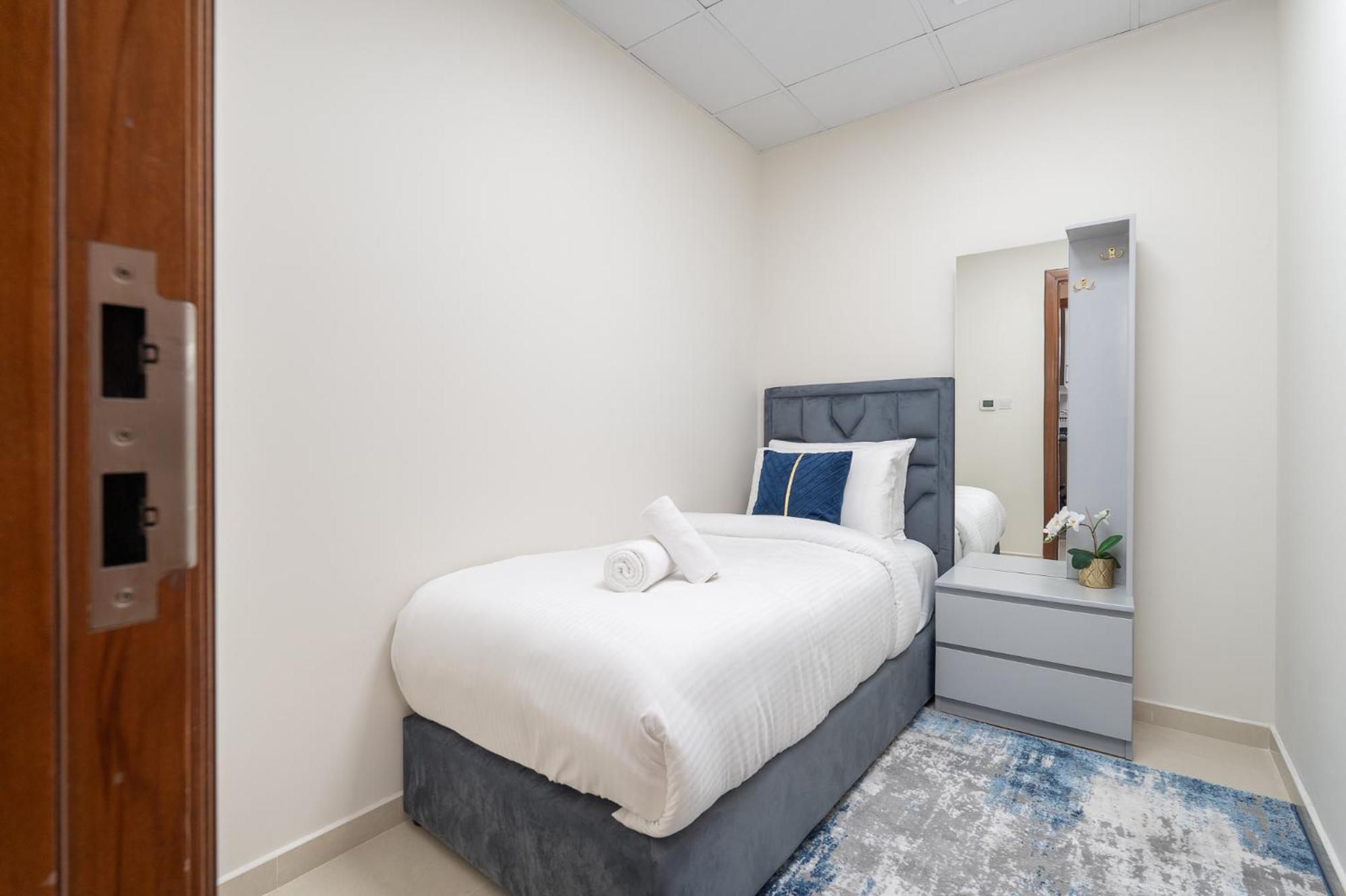 Dunya Tower Luxury And 2 Min Walk To Dubai Mall And Burj Khalifa In Heart Of Downtown Zewnętrze zdjęcie